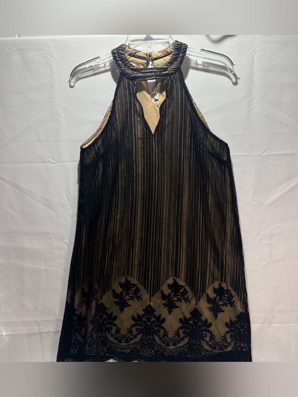 entro Black and Gold Halter Lace-Trimmed Camisole